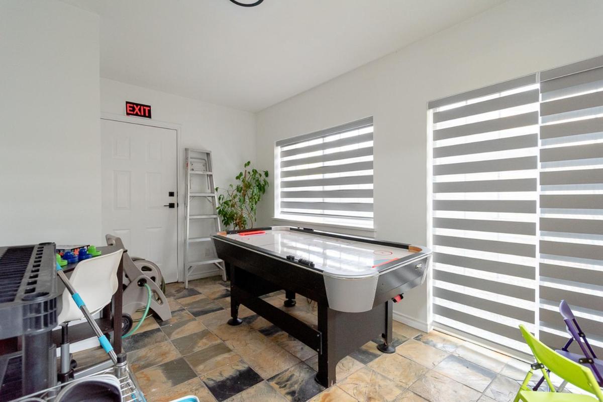 Spacious & Modern By The Beach White Rock Exteriör bild