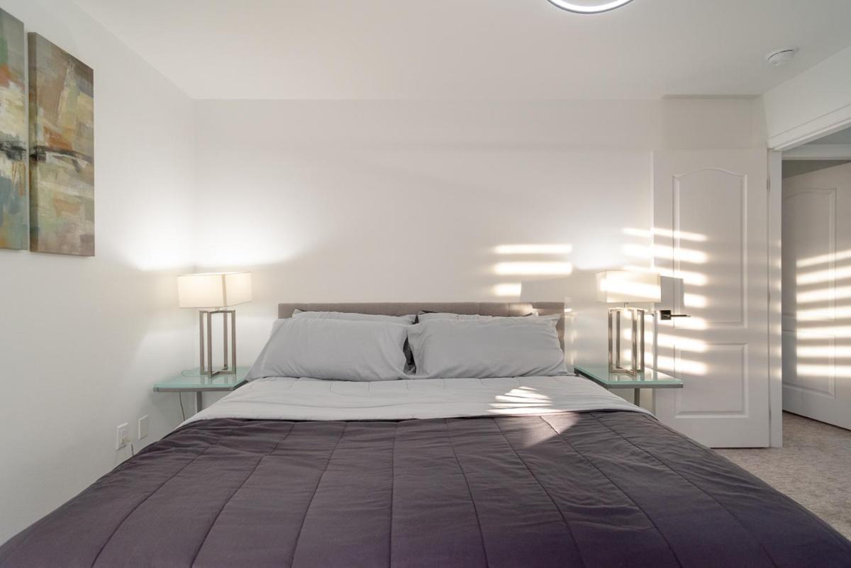 Spacious & Modern By The Beach White Rock Exteriör bild