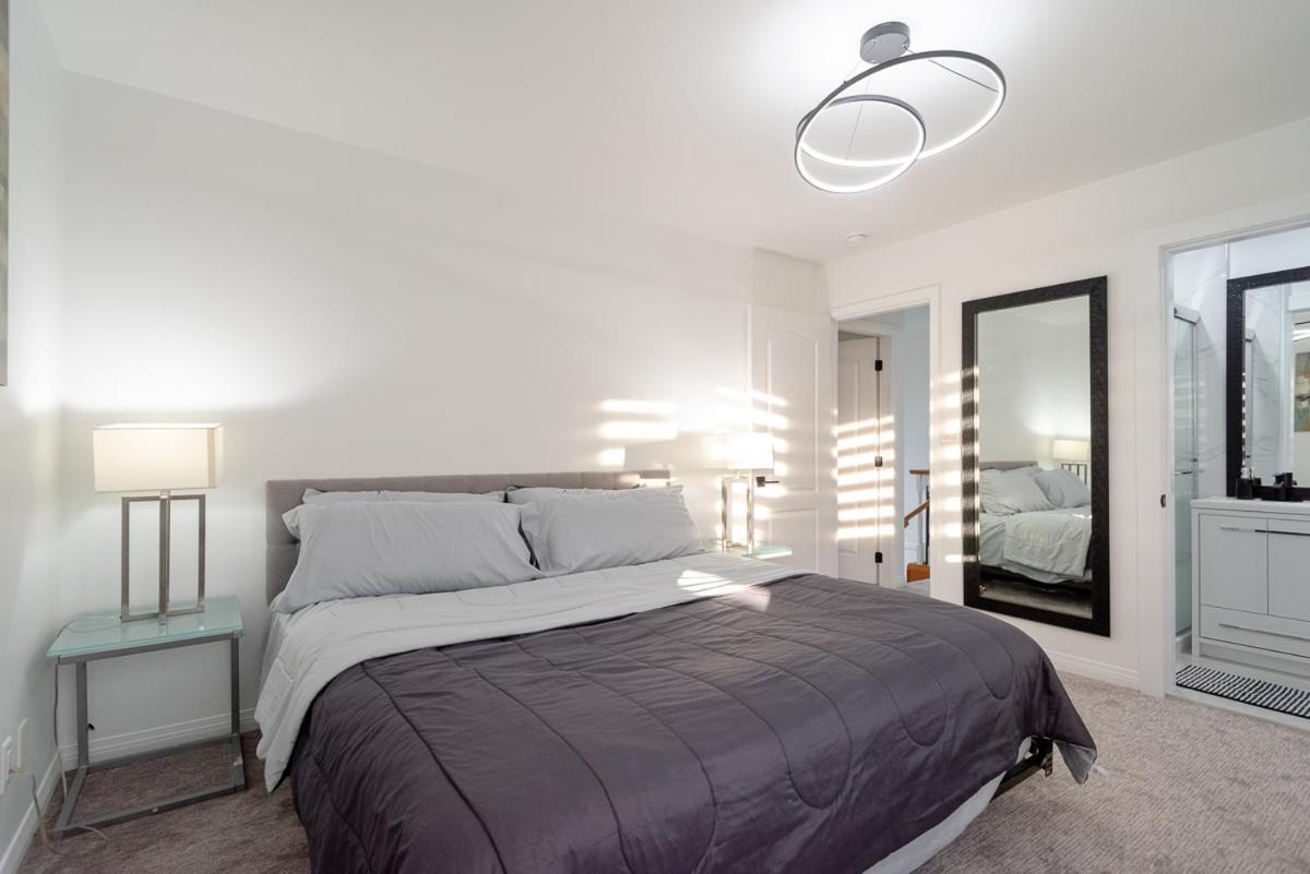 Spacious & Modern By The Beach White Rock Exteriör bild